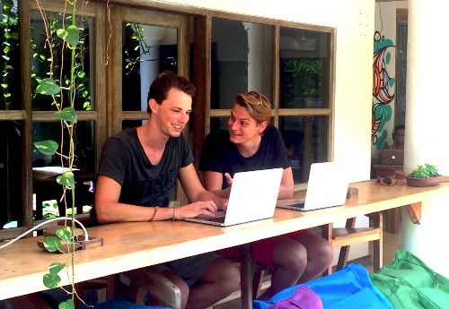How Two Millennials Made +$700K In Five Months By Bringing Together Successful Entrepreneurs