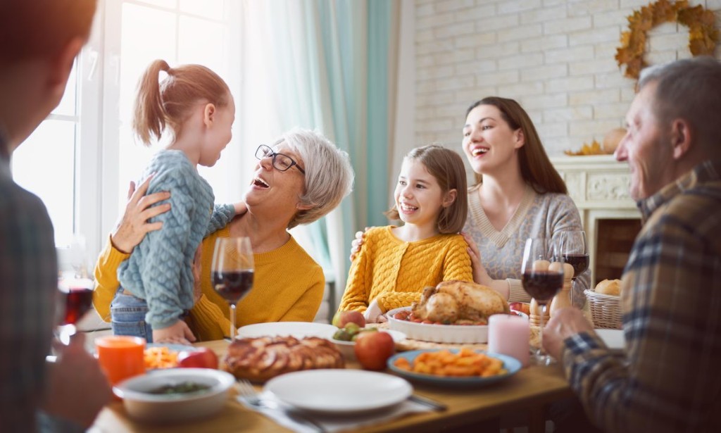 How Risky is it to Celebrate Thanksgiving Away from Home?