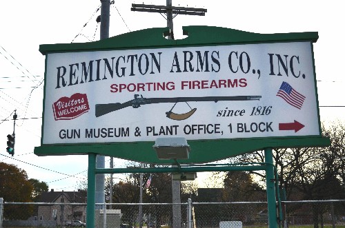 America's Oldest Gun Maker Thumbs Its Nose At A Two-Faced Senator