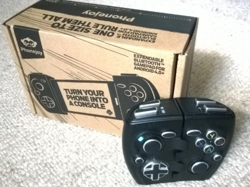 Turn Your Smartphone Into A Mobile Gaming Console With PhoneJoy's Controller