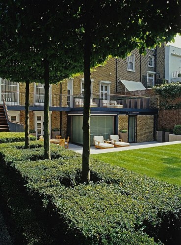 Garden Designer Visit: The Precocious Genius of Luciano Giubbilei in London