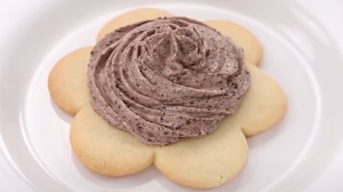 Disney Recipes: They Just Revealed the Recipe for the Famous ‘Grey Stuff’ from Their Theme Parks