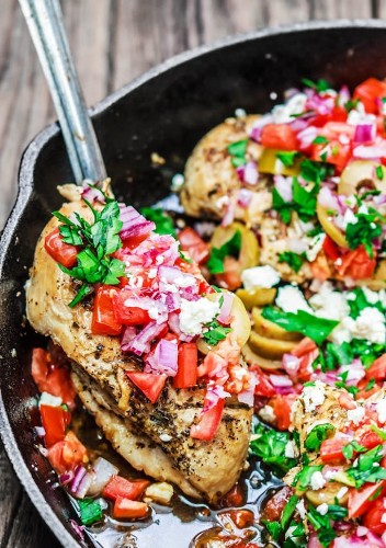 17 Mediterranean Diet Chicken Recipes to Make for Weeknight Dinners