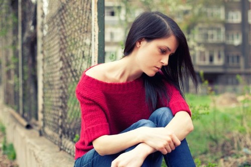 12 Poisonous Thoughts That Are Sabotaging Your Life