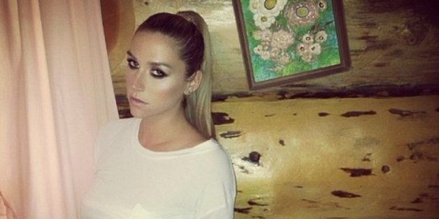 Ke$ha's Mom Blames Singer's Eating Disorder On Her Advisors