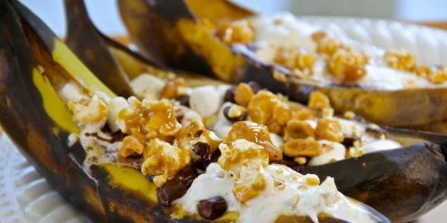 Churro Quesadillas, Smore-stuffed Banana Boats and More Toasty Grilled Desserts