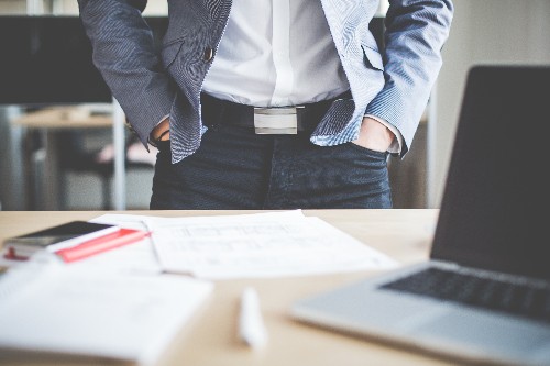 3 Content Marketing Assets Every Salesperson Should Keep in Their Back Pocket for 2016