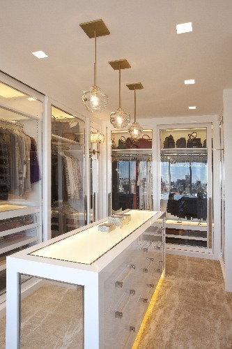 How to Organize Your Closet Like a Pro