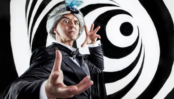12 Mind Tricks That Win People Over and Help You Get Ahead