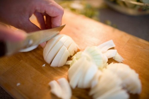 The Ultimate Solution To Keep From Tearing Up When Cutting Onions | HuffPost Life