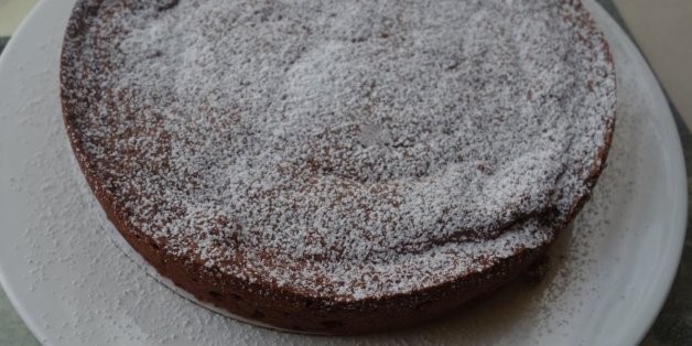 Cooking Off the Cuff: A Flourless Chocolate-Almond Cake From Naples Via London