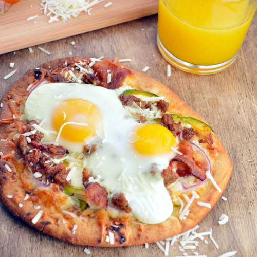 Easy Breakfast Pizza to Kick Off the Weekend