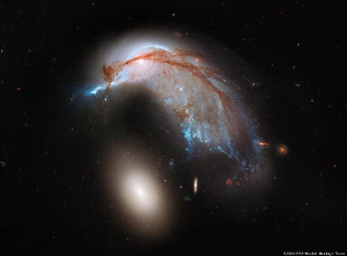 'Space Penguin' PHOTO: Hubble Captures Arp 142 Galactic Collision In The Constellation Hydra
