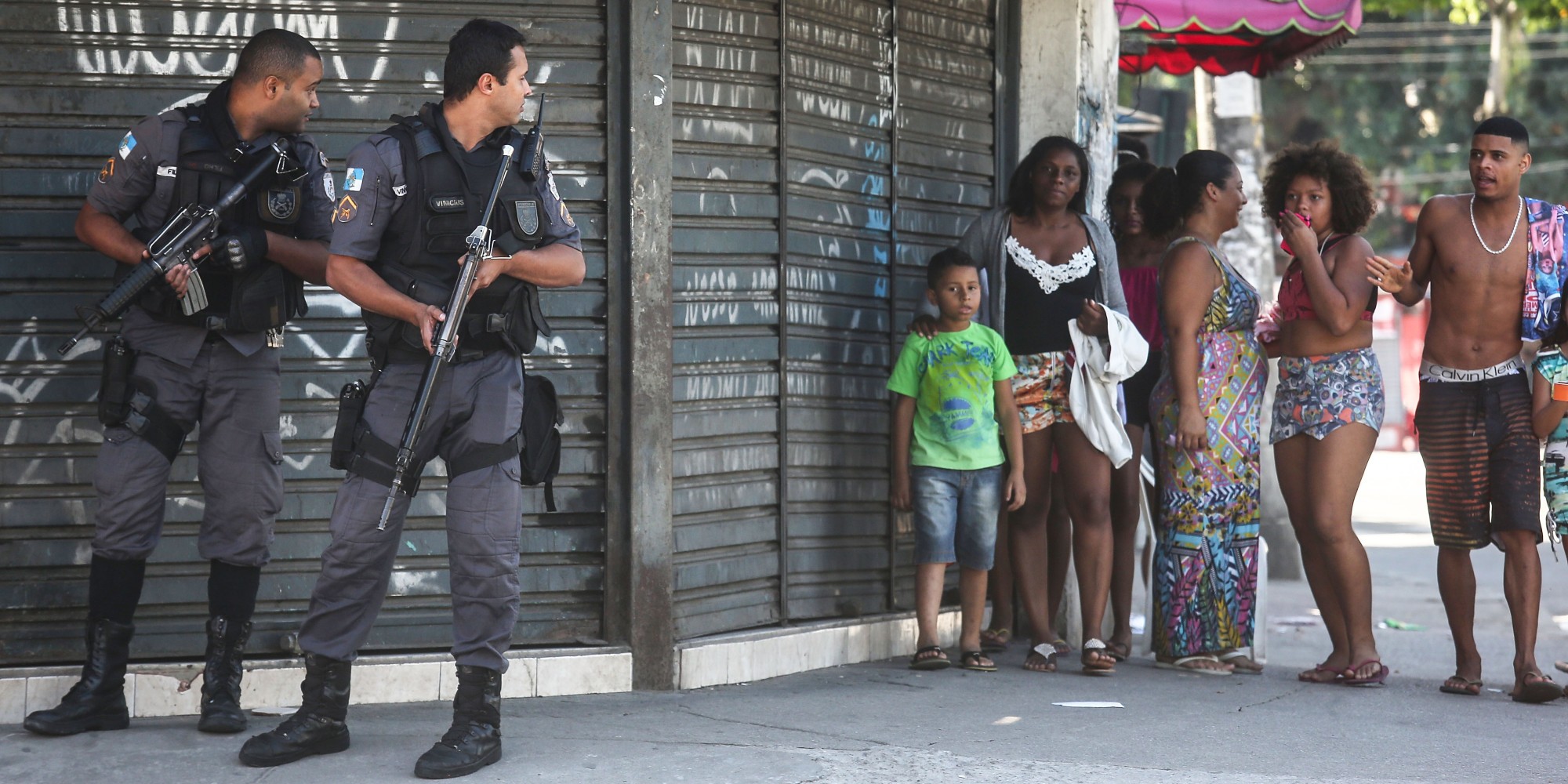 7 assassinados e queda de helicóptero. O que está acontecendo na Cidade de Deus?