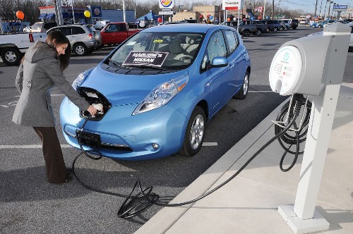 Californians' purchases of plug-in electric cars top 100,000