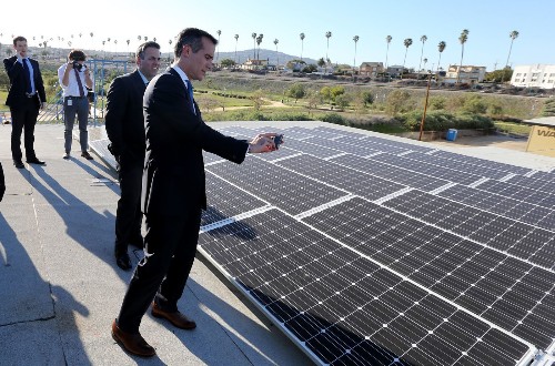 Edison International creates subsidiary to help large energy users