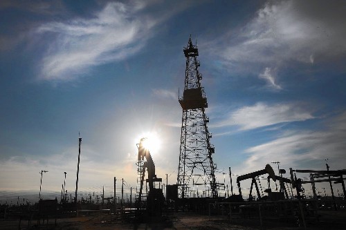 Potentially harmful chemicals found in oil field water used for irrigation - Los Angeles Times