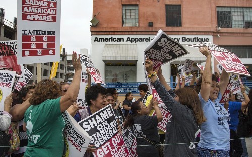 American Apparel workers protest layoffs and store closings