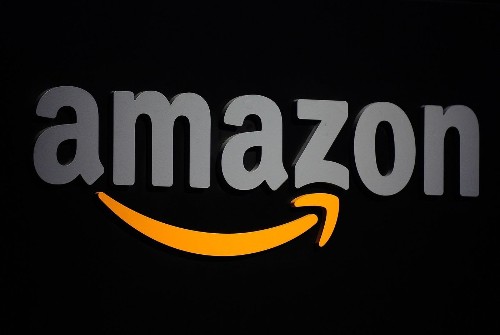 Amazon launches attack on Hachette over e-book pricing
