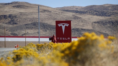 How Elon Musk might make $920 million in Tesla debt go away - Los Angeles Times