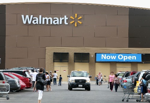 Wal-Mart to scale back chemicals in cosmetics, household products - Los Angeles Times