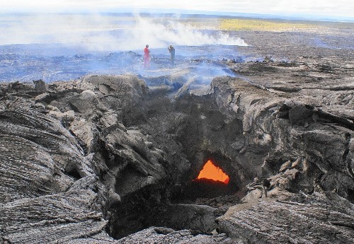 On Hawaii Island, watching a disaster flow ever closer - Los Angeles Times