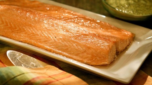 Try this quick and easy oven-steamed salmon recipe for dinner tonight