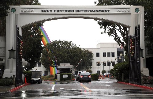 Sony employees receive threatening email, allegedly from hackers
