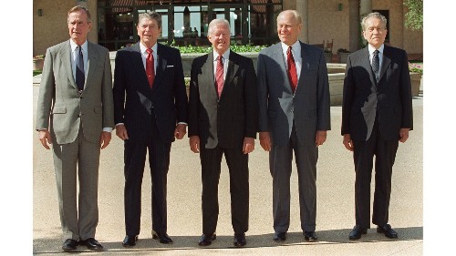 'Read my lips,' 'a thousand points of light' and broccoli: memorable lines from the 41st president - Los Angeles Times