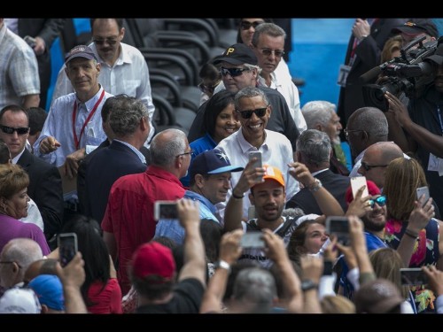 Obama and Castro, side by side, both speak of human rights but sound discordant notes