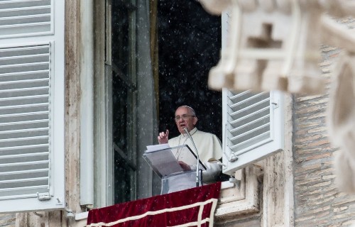 Pope Francis drops 'F-bomb' during Vatican blessing
