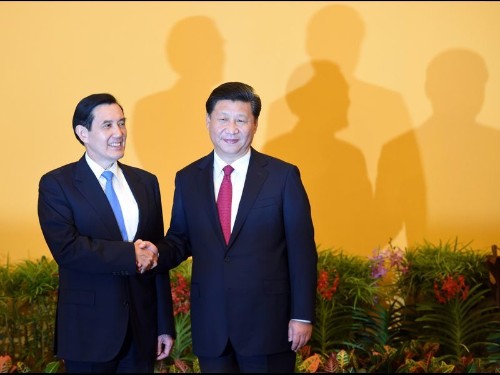 Historic handshake marks meeting of China and Taiwan presidents