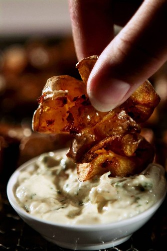 Creamy ranch dipping sauce
