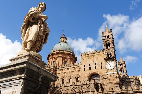 Avoiding pain and finding only pleasure in Sicily