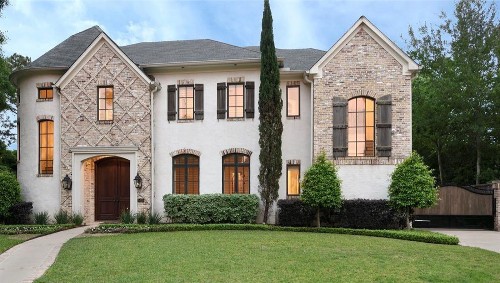 Former Texan Owen Daniels sells Houston home with swim-up bar - Los Angeles Times