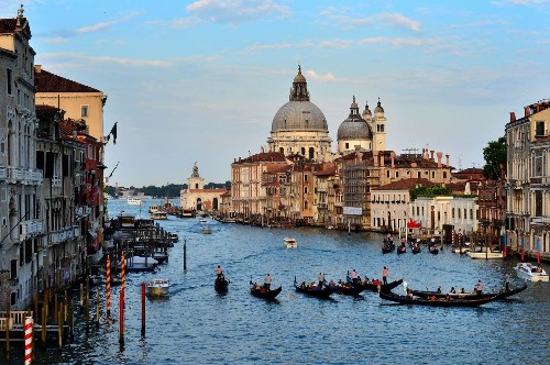 Deal: Save 15% on CroisiEurope river cruises in Venice and Paris