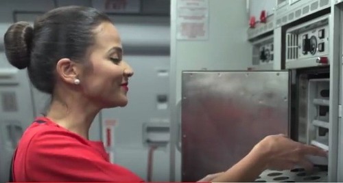 Listen to this 'Jingle Bells' made with seat belt clicks and other aircraft noises - Los Angeles Times
