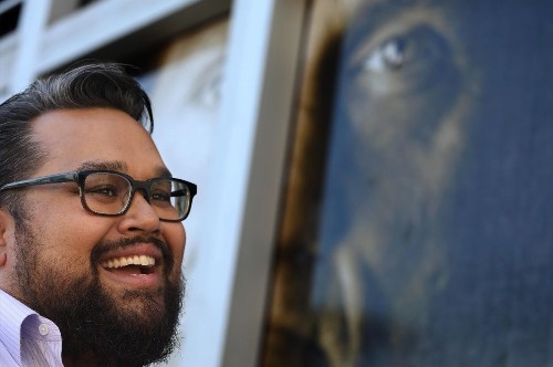 L.A. Phil violinist Vijay Gupta is leaving the orchestra and taking his song to the streets - Los Angeles Times