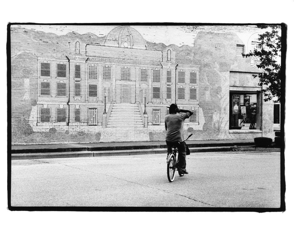 Highway 61 - Photographs by Jessica Lange | Book review by W. Scott Olsen | LensCulture