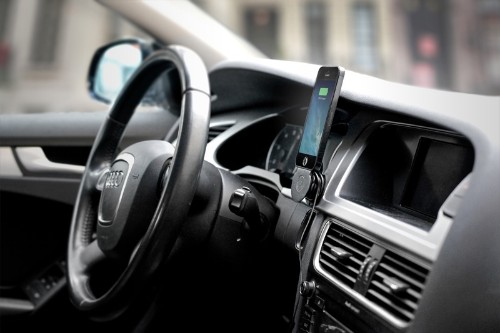 Versatile TogoDock Turns Any Surface Into Portable iPhone Dock and Charger