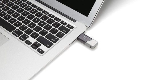 PNY flash drives and memory cards are up to 64% off at Amazon