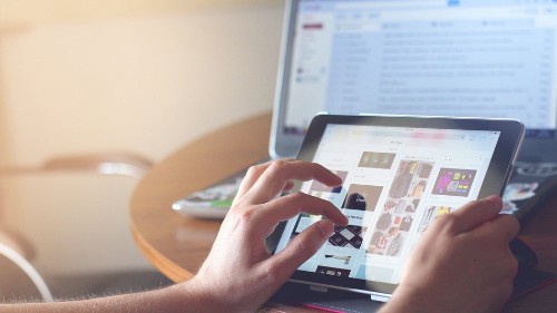 What the heck is dropshipping? And how you can make money by doing it?