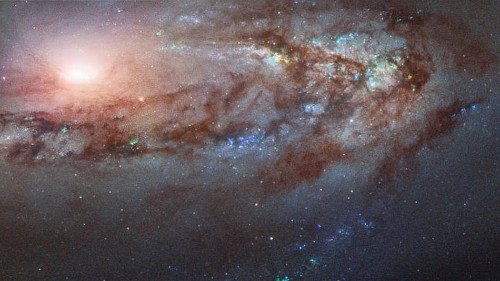 NASA captures an incredible photo of a creeper galaxy