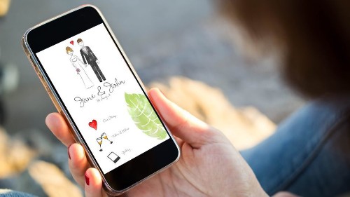 How to choose a wedding website provider without losing your mind
