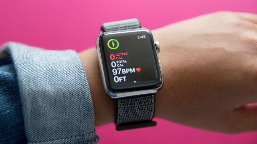 Apple Watch Series 3 on sale for under £200 on Amazon