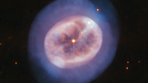 Stunning Hubble photo catches an aging star's giant ring of space gas
