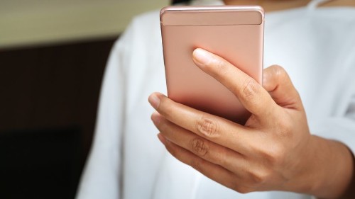 Don't make calls with Siri or Google or you could get scammed
