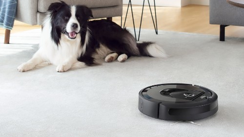 iRobot Roomba i7 robot vacuum is $100 off at Walmart