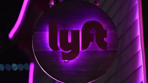 Lyft reportedly will beat Uber to IPO