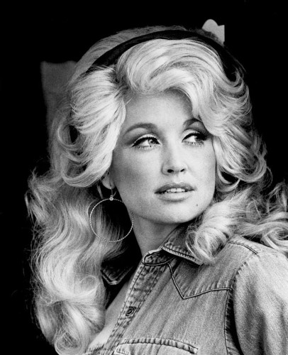 Dolly Parton’s “Jolene” Song Is Completely Transformed When Slowed to 33 RPM